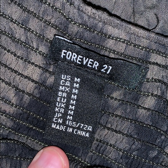 ARMY GREEN STRAPLESS ROMPER - Picture 3 of 3